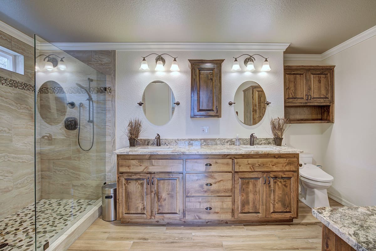 https://oregondreamsrealestate.com/wp-content/uploads/2021/01/hartman017.jpg